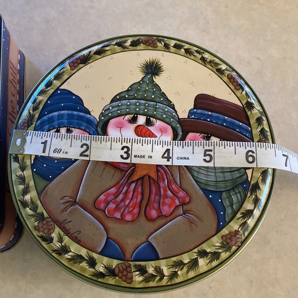 Like new. Cute Holiday tins to hold all your goodies! - Picture 2 of 9